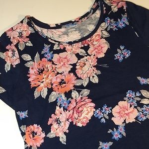 Donating soon...Old Navy Floral Tee